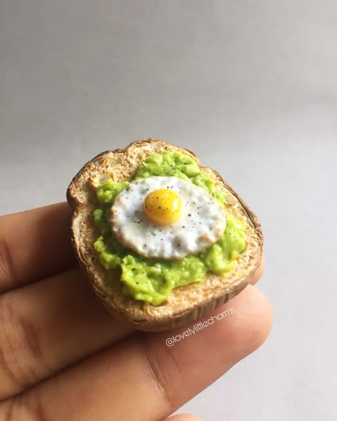 Mini Clay Food Ideas, Realistic Clay Food, Fake Food Art, Food Made Out Of Clay, Food Clay Ideas, Mini Food Clay, Clay Food Easy, Clay Food Ideas, Clay Food Sculpture