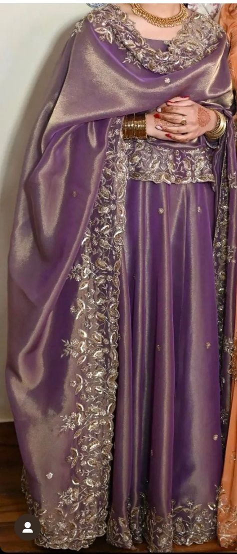 Purple Khada Dupatta, Purple Haldi Outfit, Purple Desi Outfit, Crush Tissue Lehenga, Hijab On Lehenga, Purple Gharara Pakistani, Purple Suit Design For Women, Taj Zari, Dogri Suit Designs