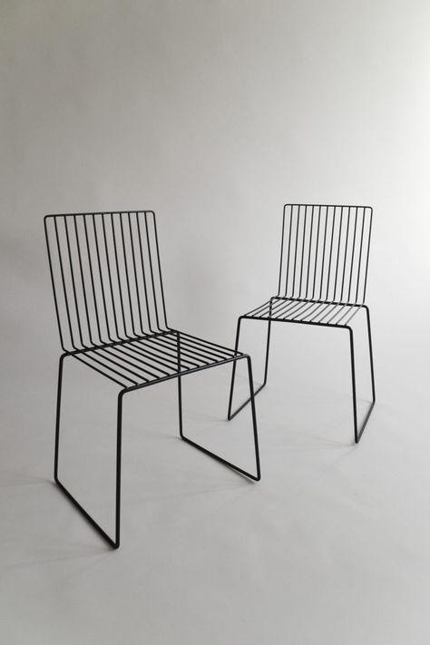 François Arnal "Fil", Atélier A, France, 1971 Steel Crafts, Structure Drawing, Chair Chaise, Eclectic Chairs, Pretty Furniture, Wire Chair, Midcentury Design, Chaise Metal, Chair Options