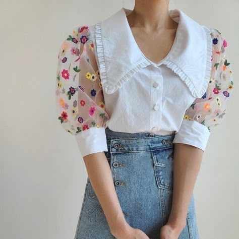 [CommissionsEarned] 41 Top Floral Blouse Outfit Hijab Recommendations You'll Be Amazed By This Season #floralblouseoutfithijab Shirt Transformation, Skirt And Heels, Unique Blouse Designs, Pants Skirt, Unique Blouse, Blouse Style, Sleeves Blouse, Collar Neck, Blouse Short Sleeve