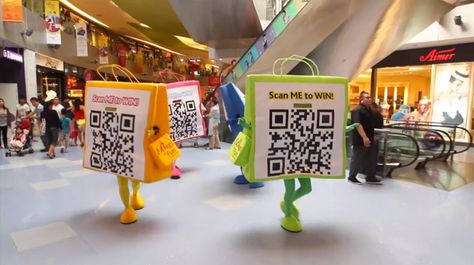 Qr Code Marketing, Brand Activation Ideas, Creative Marketing Campaign, Experiential Marketing Events, Guerrilla Advertising, Marketing Activations, Publicidad Creativa, Experiential Marketing, Street Marketing