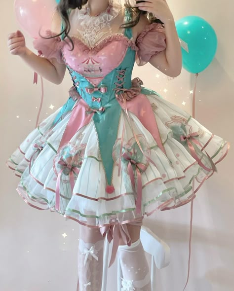 Clown Outfit Aesthetic Drawing, Pink Clown Dress, Kawaii Clown Outfit, Clown Outfit Inspiration, Pink Clowncore Outfit, Female Clown Outfit, Cute Clown Clothes, Circus Outfits Women, Ice Cream Inspired Outfit