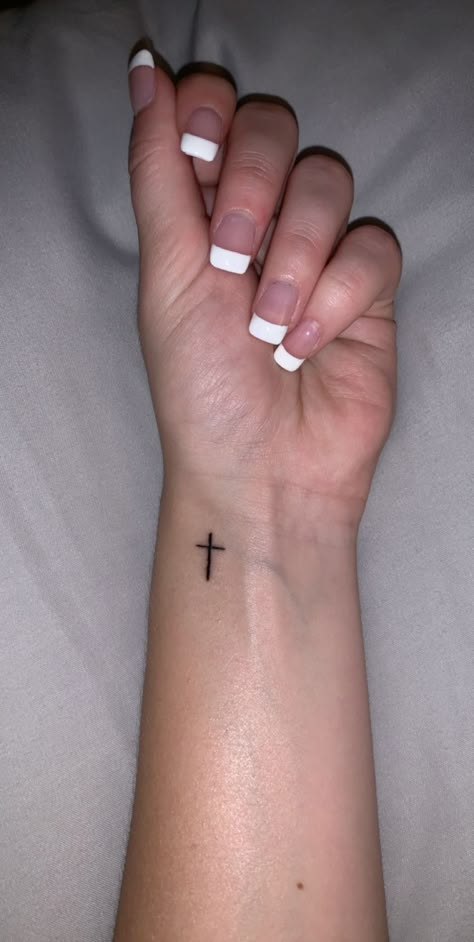 Simplistic Stick And Poke, Cute Stink And Pokes, Really Tiny Tattoos, Cute Lil Tattoos Simple, Simple Tattoos To Do On Yourself, Small Asethic Tattoos, Stick And Poke Ideas Small Simple, Stick N Pokes On Hand, Cute Easy Stick And Pokes