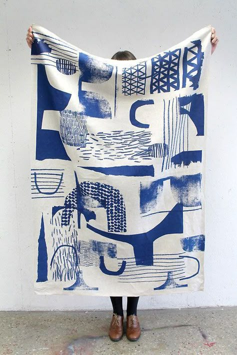 . Laura Slater, Hantverk Diy, Indigo Textiles, Design Textile, Mark Making, Textile Patterns, Textile Prints, Surface Pattern Design, Shibori