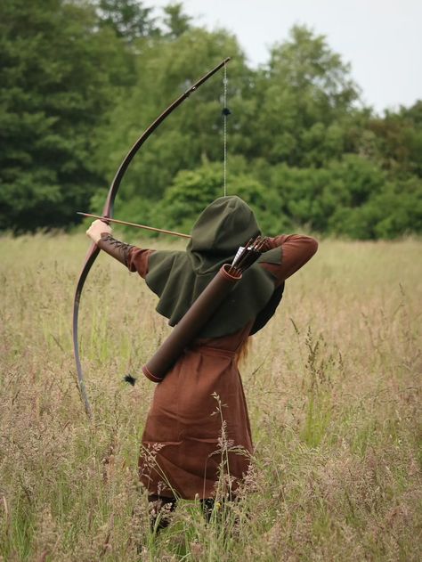 Medieval Archery Quiver Back Arrow Quiver CLASSIC AB - Etsy Ireland Bow And Arrow Medieval, Medieval Bow And Arrow, Archery Photoshoot, Bow Reference, Archery Medieval, Woodsman Style, Archery Costume, Quiver Of Arrows, Archer Costume