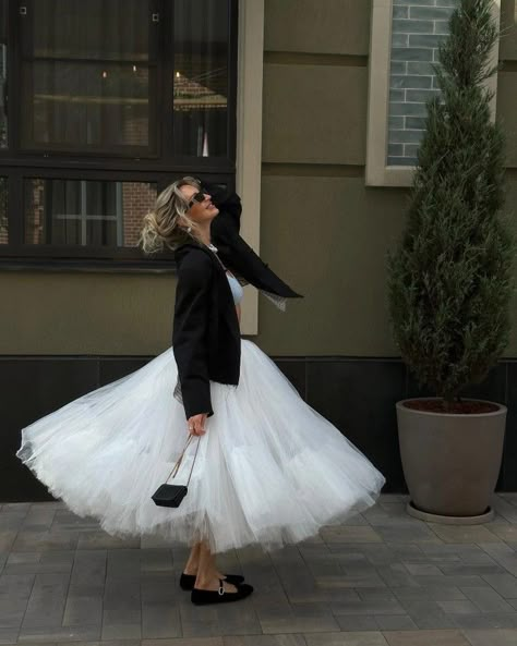 Tulle Mini Skirt Outfit, White Tulle Skirt Outfit, Tulle Skirt Outfit Winter, Tule Skirt Outfit, Angelina Core, White Tutu Skirt, Tutu Skirt Outfit, Tulle Mini Skirt, Poofy Skirt