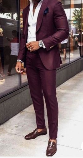 Burgundy Suit Men, Burgundy Suits, Stylish Suits For Men, Suits For Guys, Christmas Outfit Men, Work Ootd, Maroon Suit, Men In Suits, Stylish Mens Suits