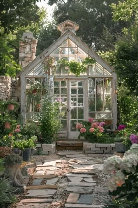 Cottage Garden Greenhouse, Clear Greenhouse, Solarium Room, Greenhouse Patio, Victorian Greenhouses, Dream Backyard Garden, Outdoor Greenhouse, Notion Inspo, Winter Gardens