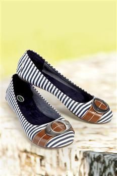 Dr Scholls Shoes, Striped Flats, Affordable Shoes, Dr Scholls, Women's Shoes Accessories, Cute Flats, Boots Sneakers, Heels Pumps, Ballerina Flats