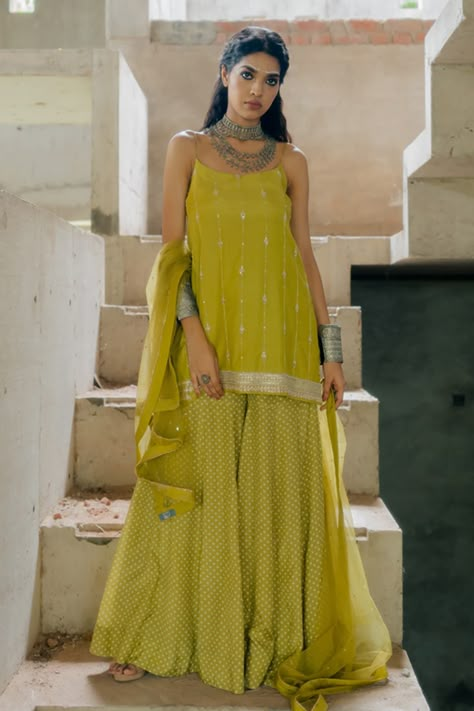 Buy Green Kurta And Sharara Spun Silk Sequin Embroidered Strappy Set For Women by Tussah by Siddhi Shah Online at Aza Fashions. Green Suit For Women, Strappy Kurta, Green Sharara Suit, Womens Kurta, Green Sharara, Bandhej Print, Kurta And Sharara, Bridal Sari, Diwali Outfits