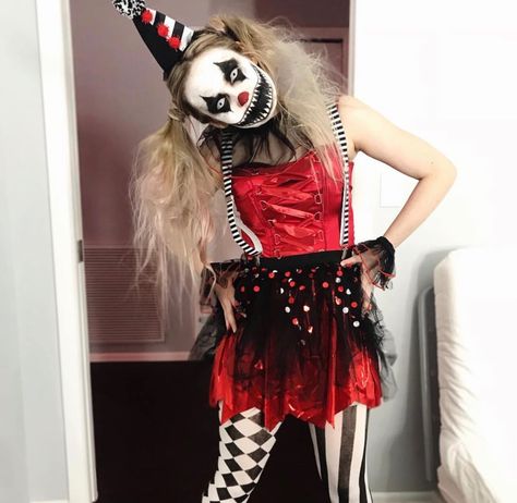 Holloween Halloween Costumes Women Scary, Scary Clown Costume, Clown Costume Women, Halloween Makeup Clown, Halloweenský Makeup, Creepy Halloween Costumes, Clown Halloween Costumes, Scary Clown Makeup, Uhyggelig Halloween