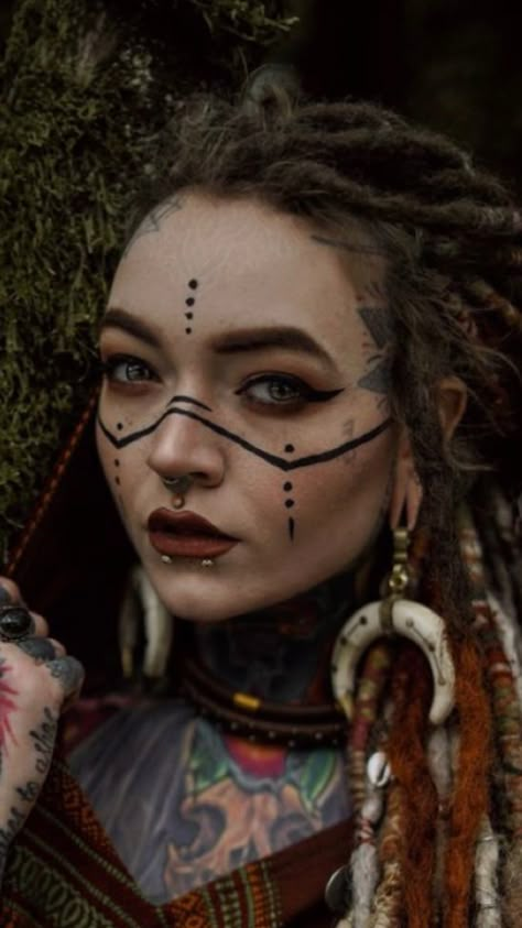 Viking Face Makeup, Norse Face Marking, Viking Style Makeup, Celtic Makeup Warriors, Diy Viking Makeup, Barbarian Woman Makeup, Elf Warrior Makeup, Witch Doctor Makeup Men, Huntress Makeup Halloween