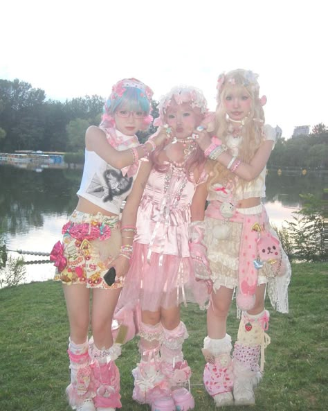 Decora Kei Outfits, Harajuku Decora Kei, Decora Aesthetic, Decora Style, Decora Harajuku, Harajuku Decora, Decora Fashion, Fairy Kei Fashion, Harajuku Aesthetic