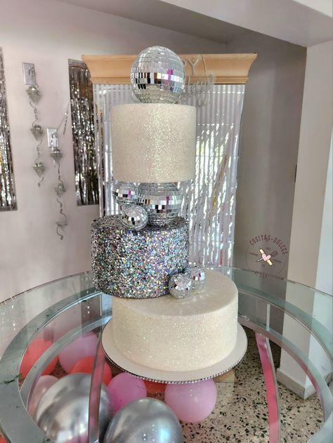 Birthday Themes Disco, Glitz And Glam Birthday Cake, Disco Photo Backdrop, Silver Cake Ideas, Pink Disco Cake, Disco Cake Ideas, Disco Themed Cake, Disco Theme Cake, Mirrorball Party