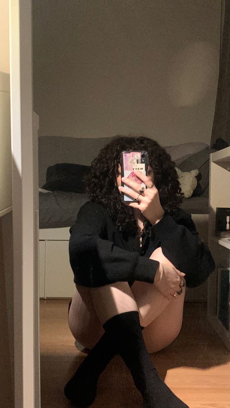 Mirror pic, girl sitting crossed legs on the floor, with high socks, sweater, curly hair No Face Mirror Pic, Mirror Pic No Face, Mirror Pic Aesthetic, Pic Mirror, Hair Mirror, Plus Size Posing, Pic Aesthetic, Face Mirror, Venomous Snakes