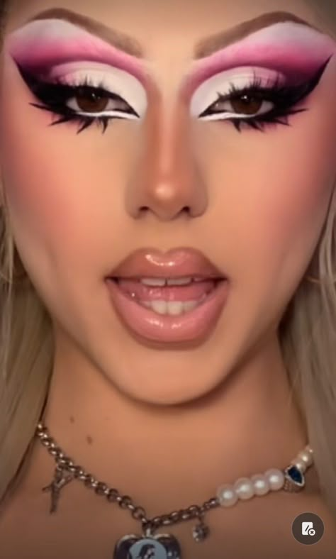 Easy Drag Eye Makeup, Pink And Purple Drag Makeup, Drag Makeup On Women, Drag Glam Makeup, Pink Drag Eye Makeup, Cute Drag Makeup, Hooded Eye Drag Makeup, Drag Eyeshadow Looks, Drag Inspo Makeup