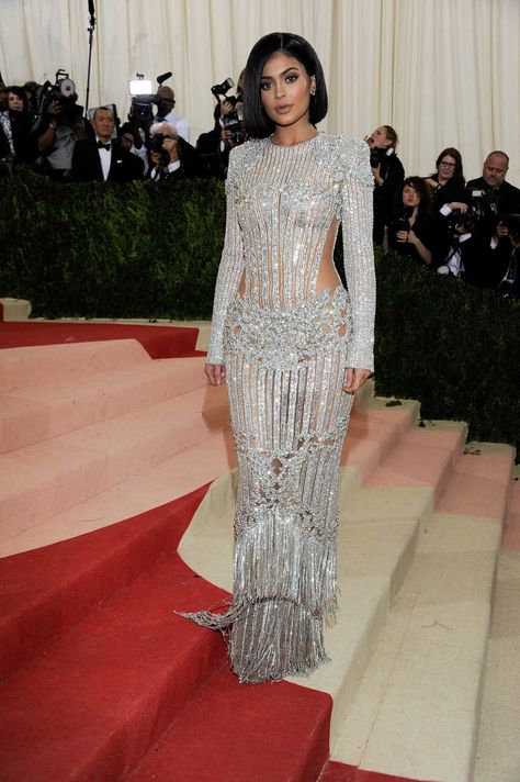 Kylie Jenner's 2016 Met Gala Dress Kylie Jenner Outfits Street Styles, Kylie Jenner Met Gala, Meet Gala, Skeleton Dress, Gala Outfits, Versace Gown, Outfits Street Styles, Estilo Kylie Jenner, Met Gala Outfits