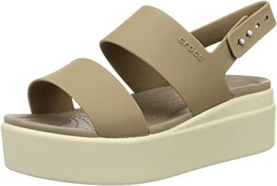 This summers must have footwear Sandals Outfit Casual, Sandals Aesthetic, Sandals Outfit Summer, Basic Sandals, Low Wedge Sandals, Crocs Sandals, Comfortable Wedges, Sandal Platform, Low Wedges