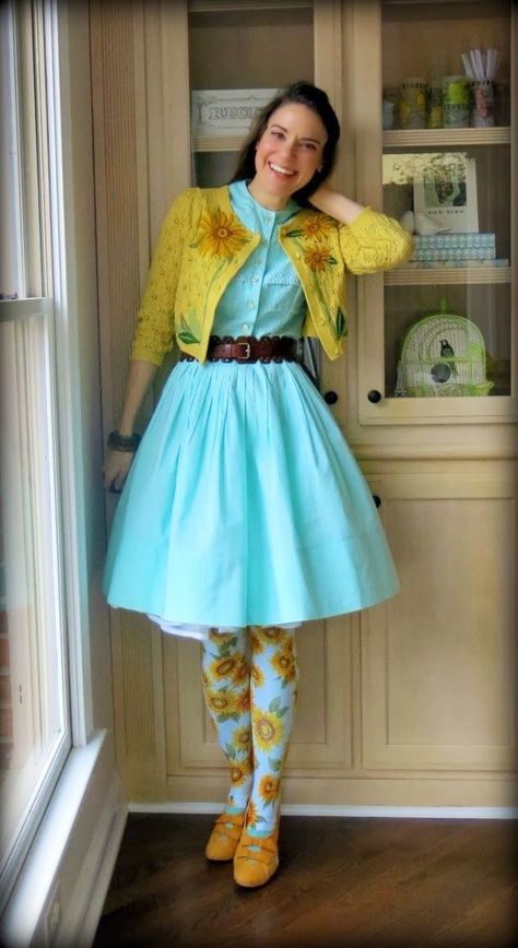 van Gogh sunflowers outfit Miss Frizzle Inspired Outfits, Sunflower Sweater, Art Teacher Outfits, Sunflower Outfit, Sweater Tights, Cassie Stephens, Net Tights, Teacher Wear, Outfit Photos