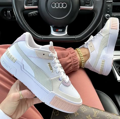 Stylish sneakers women