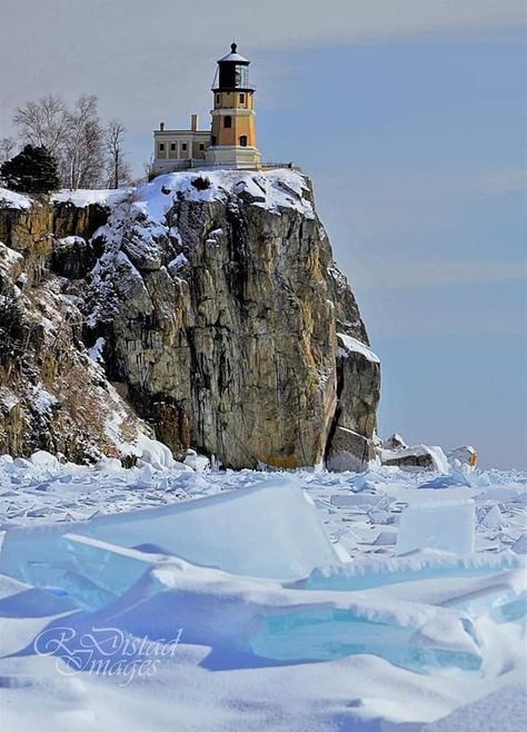 Wind-swept ice shards at SplitRock Lighthouse. Ice Shards, Lighthouse Inspiration, Split Rock Lighthouse, Sea Storm, Split Rock, Lighthouse Pictures, Lighthouse Art, Beautiful Lighthouse, Marine Art