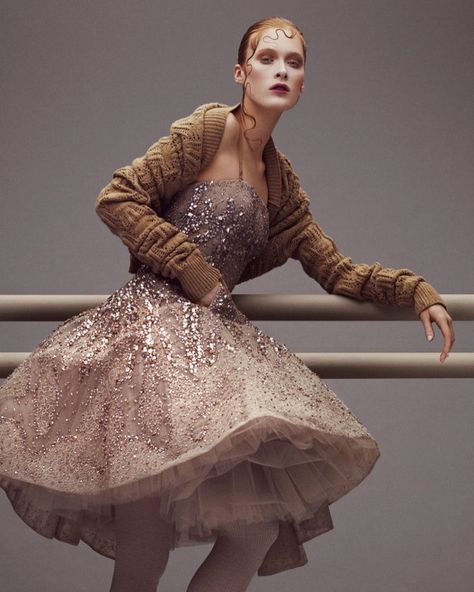 Andrew Yee Captures Ballet Fashion for How to Spend It Ballet Inspired Fashion, Elie Saab Haute Couture, Ballet Fashion, Ballet Beautiful, Ladies Dress Design, Elie Saab, Dance Outfits, Fashion Photo, Karl Lagerfeld