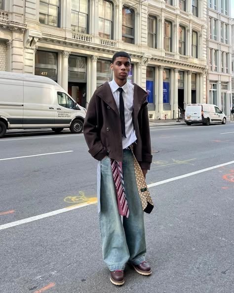 tie the loose ends 👔 #streetstyle #outfitinspo #ties #nycfashion #streetwear Fits With Ties, Tie Streetwear Outfit, Tie Streetwear, Tie As A Belt, Bussines Men Outfits, Ties Outfit, Tie Belt Outfit, Men Tie Outfit, Loose Tie Outfit