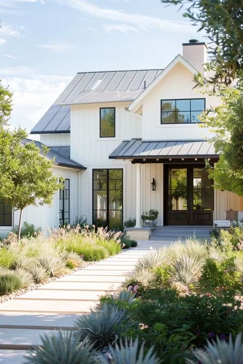 Modern Farmhouse Outdoor, Coastal House Exterior, Modern Farmhouse Exterior Colors, Modern Front Yard Landscaping Ideas, Pool Makeover, Farmhouse Style Exterior, Farmhouse Landscape, Modern Front Yard Landscaping, Modern Front Yard