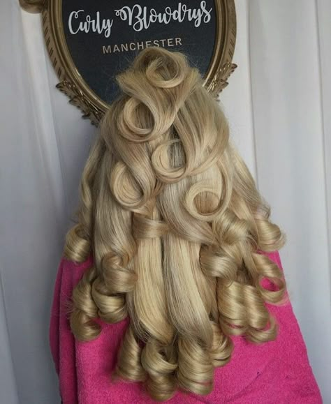 Princess Curls, Pastel Orange Hair, Big Curls For Long Hair, Sparrow Academy, Fenugreek For Hair, Blonde Princess, Vegas Aesthetic, Blonde Updo, Hair Business