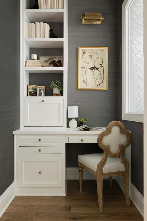 Designer Spotlight: Bria Hammel's Fresh Traditional Flair - shabbyfufu.com Built In Desk And Shelves, Bria Hammel Interiors, Bria Hammel, Desk Nook, Study Spaces, How To Have Style, Pressed Floral, Kitchen Desks, Office Nook