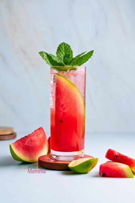 Best Summer Drink: Watermelon Mint Mojito | Real Momma Watermelon Mint Mojito, Drinks Made With Rum, Watermelon Mojito Recipe, Paloma Recipe, Mojito Mocktail, Fun Summer Drinks, Easy Summer Cocktails, Spring Fashion Ideas, Watermelon Mojito