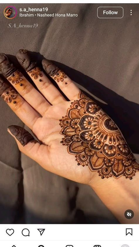 Easy Mehandi Designs Front Hand, Mehndi Art Designs Front Hand, Mendi Design Modern, Simple Mehandi Front Hand, Modern Mehndi Designs Front Hand, Simple Mehndi Designs Front Hand Easy, Mehendi Front Hand, Front Mehendi Designs, Mehendi Designs For Front Hands