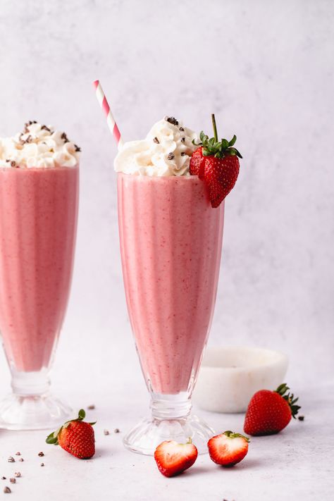 This creamy, vegan Strawberry Milkshake is made with just 4 simple ingredients and is a quick and easy, healthy dessert that can double as a light lunch or snack with added protein powder! #veganmilkshake #strawberryshake Vegan Strawberry Milkshake, Strawberry Milkshake Aesthetic, Milkshakes Strawberry, Drink Milkshake, Strawberry Shakes, Shake Strawberry, Fruit Milkshake, Smoothie Strawberry, Valentines Party Food