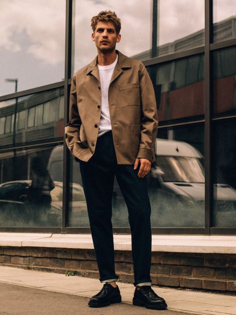 Massimo Dutti Studio Fall Winter 2023 015 1 French Fashion Winter, Massimo Dutti Man, Fashion Winter 2023, Massimo Dutti Men, Baptiste Radufe, Jcrew Fall, Mens Editorial, German Fashion, Fall Lookbook