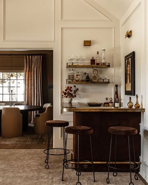 The prettiest corner bar 😍 an espresso martini is calling my name! via @jakearnold | Instagram Bar Layout, Barnwood, Mini Bar, Dream House Decor, A Bar, Home Fashion, Interior Inspo, House Inspo, Dream Home Design