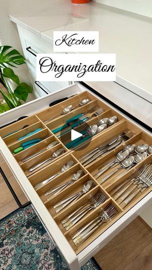 Cutlery Drawers Kitchen, Ikea Utensil Organizer, Ikea Kitchen Cabinets Organization, Silverware Drawer Ideas, Kitchen Drawer Organization Ideas Cooking Utensils, Kitchen Organization Ikea, Kitchen Organization Drawer, Ikea Kitchen Drawer Organization, Kitchen Design Ikea