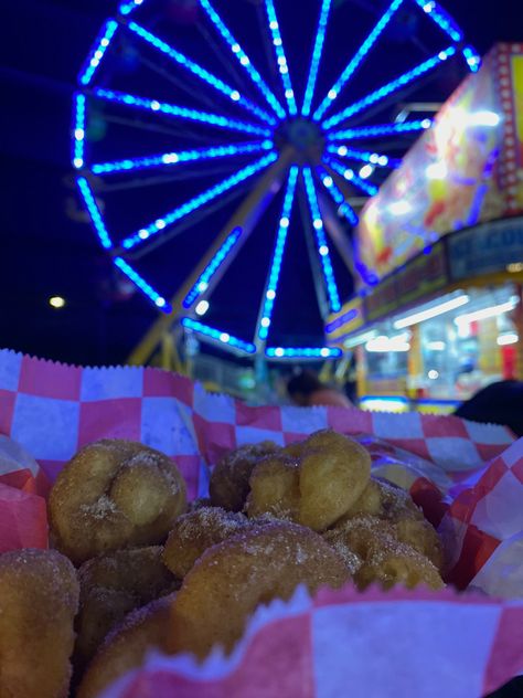 Carnival Date Aesthetic, Summer Carnival Aesthetic, Fun Fair Aesthetic, Carnival Core, Carnival Pics, Carnival Pictures, Aesthetic Carnival, Carnival Photo Shoots, Carnival Aesthetic