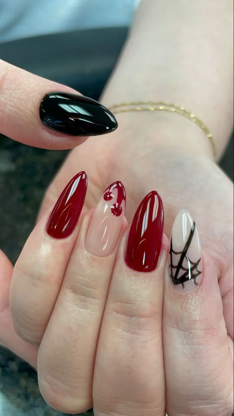 Blood Nails, Black Halloween Nails, Holloween Nails, Halloween Acrylic Nails, Hello Nails, October Nails, Goth Nails, Black Nail Designs, روتين العناية بالبشرة