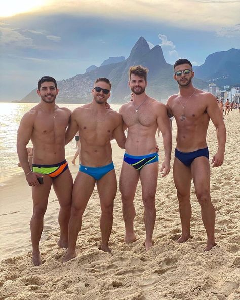 Beach Guys, Mens Swimsuits, Shirtless Guys, Western Boys, Portrait Men, Male Art Men, Beard And Mustache Styles, Wetsuit Men, Guys In Speedos