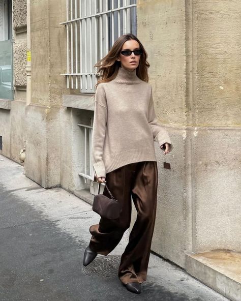 50+ Most Popular Casual Winter Outfits To Improve Your Style (2024) - Rose idea Brown Satin Trousers Outfit, Silk Pants Winter Outfit, Silk Brown Pants Outfit, Satin Pants Winter Outfit, Silk Pants Outfit Casual, Tonal Outfits Monochrome, Brown Silk Pants Outfit, Satin Pants Outfit Winter, Brown Satin Pants Outfit