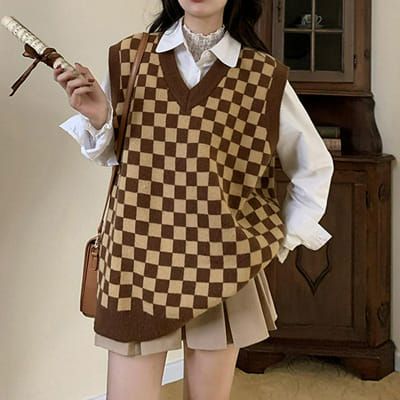 Choose brown thing and get a brown pfp - Quiz Checkered Clothes, Style Sweater Vest, Checkered Outfit, Preppy Aesthetic Outfits, Egirl Outfits, Crochet Aesthetic, Vintage Trends, Y2k Aesthetic Outfits, Oversized Knitted Sweaters