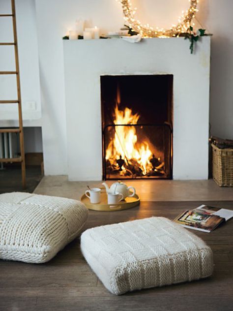 Chunky knitted floor cushions in front of the fire. Bean Bags, Design Del Prodotto, Style At Home, A Living Room, On The Floor, Floor Cushions, A Fire, Home Fashion, The Floor