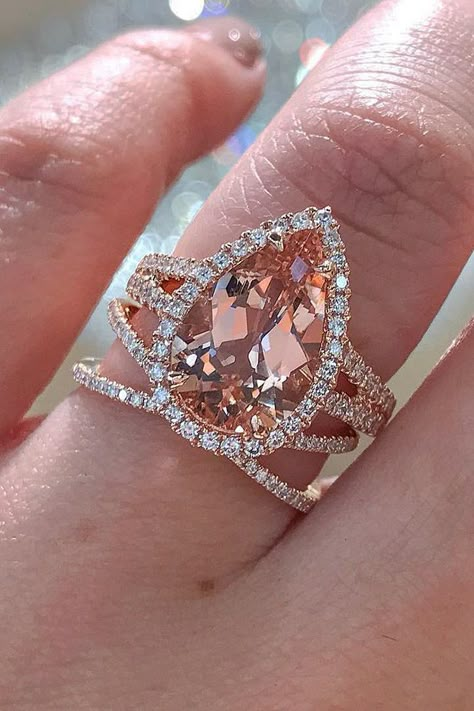 Gold Wedding Rings Pear, Wedding Rings Pear, Wedding Rings For Bride, Rings For Bride, Rose Gold Wedding Rings, Pear Wedding Ring, Rose Gold Rings, Perfect Proposal, Jewellery Wedding