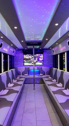 Quince Party Bus, Sweet 16 Party Bus, Kids Party Bus, Party Bus Ideas, Party Bus Birthday, Limousine Interior, Party Limo, Hummer Limo, Bus Party