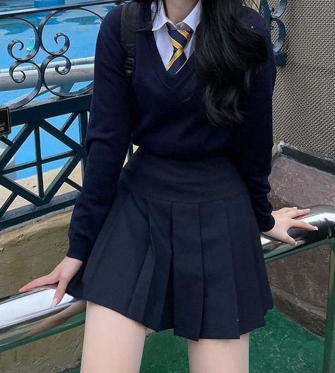 School Uniform Fashion, School Uniform Outfits, Uniform Fashion, Mode Inspo, Korean Outfits, School Fashion, Teen Fashion Outfits, School Outfit, Cute Casual Outfits