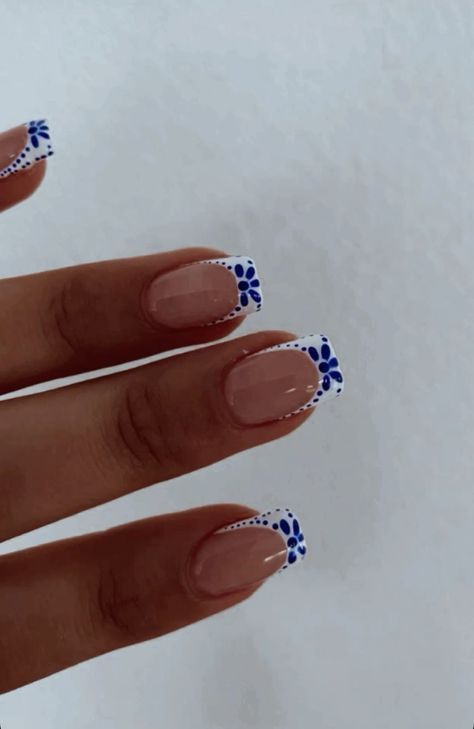 Cute Square Nails Design, French Tips With Pattern, Short Square Nail Designs French Tip, Nail Art Designs Blue French Tips, Nails For Lanzarote, Summer Nails Blue French Tips, Baby Blue Biab Nails, Simple Biab Nail Designs, Blue French Tip With Pearls