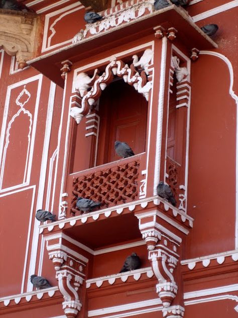 Rajasthani Elements, Rajasthani Interior, Rajasthani Theme, Maratha Architecture, Oriel Window, Indian Arch, Living Room Designs India, New Classical Architecture, 2023 Moodboard