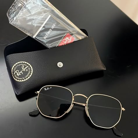 Ray Ban Hexagonal Flat Lens Sun Glasses Ray Bans Hexagonal Sunglasses, Sun Glasses 2024, Stylish Sunglasses Women, Ray Ban Hexagonal, Stylish Glasses For Men, Pretty Sunglasses, Ray Ban Original Wayfarer, Floral Dresses With Sleeves, Classy Glasses