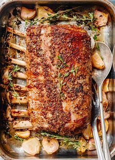 Roasted Rack of Lamb Recipe with Butter Sauce - #lamb-rack #recipe #eatwell101 - This Garlic Roasted Rack of Lamb is the most elegant family holiday dinner ever! - #recipe by #eatwell101® Aesthetic Knifes, Lamb Recipes Oven, Lamb Rack Recipe, Knives Aesthetic, Roasted Rack Of Lamb, Lamb Roast Recipe, Lamb Rack, Roast Rack Of Lamb, Folding Napkins