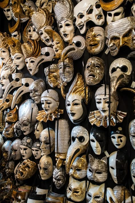 Types Of Masks, Costume Carnaval, Venice Mask, Venetian Carnival Masks, Venetian Carnival, Carnival Of Venice, Creation Art, Venice Carnival, Venetian Masks